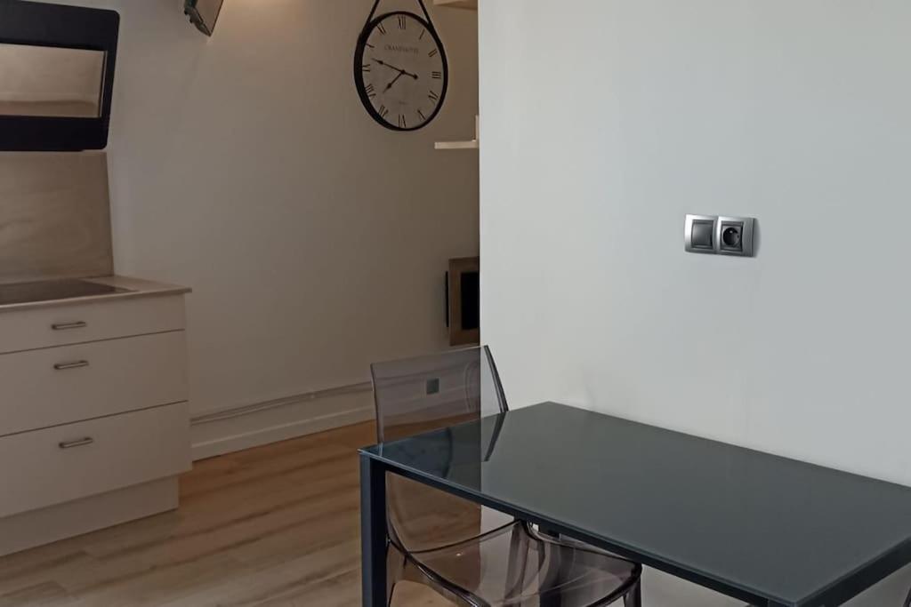 Suresnes : 2 Pieces Cosy Διαμέρισμα Εξωτερικό φωτογραφία